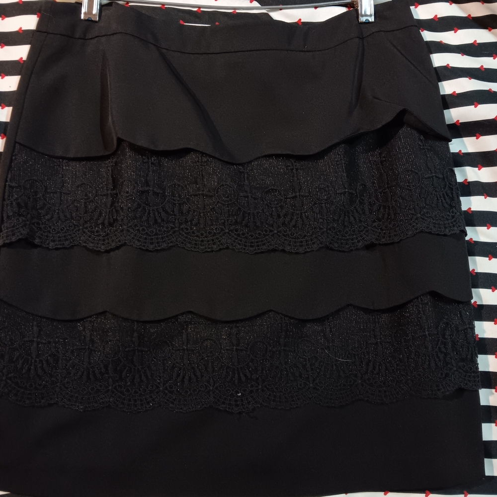 Elegant Black Lace Tiered Skirt SZ L